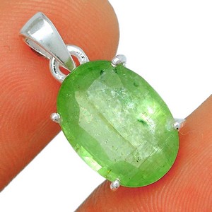 bijou-pendentif-cyanite-verte