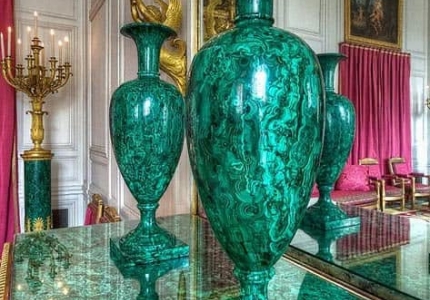 Tout savoir sur la malachite : histoire, vertus et bijoux