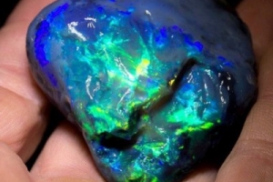 Comment reconnaître une authentique Opale Noire ? 